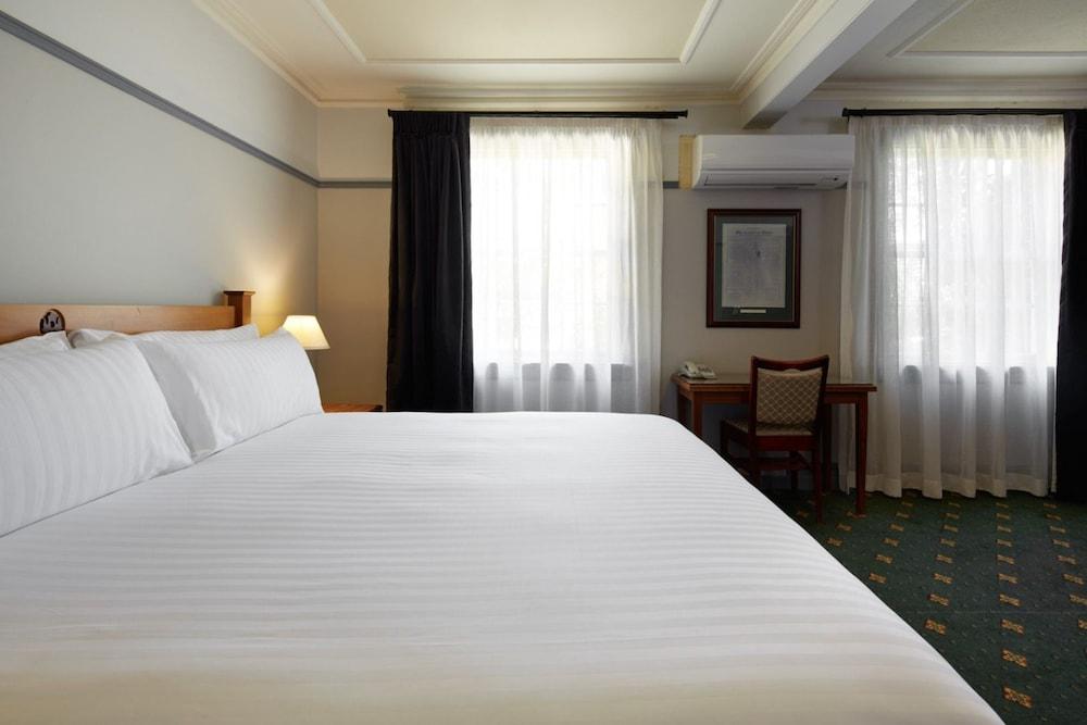 Brassey Hotel - Managed By Doma Hotels Camberra Exterior foto