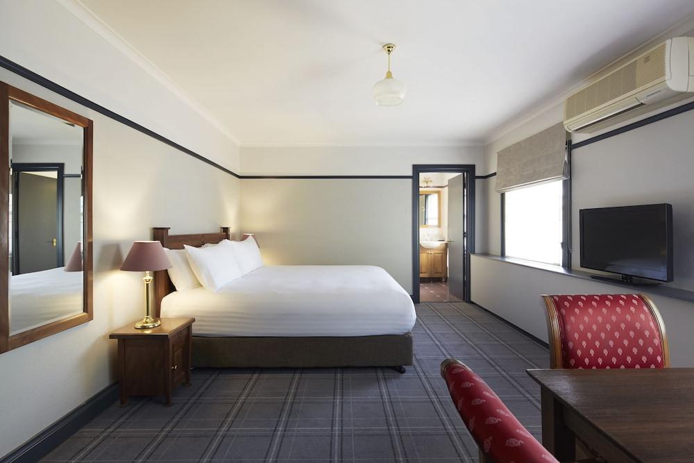 Brassey Hotel - Managed By Doma Hotels Camberra Exterior foto