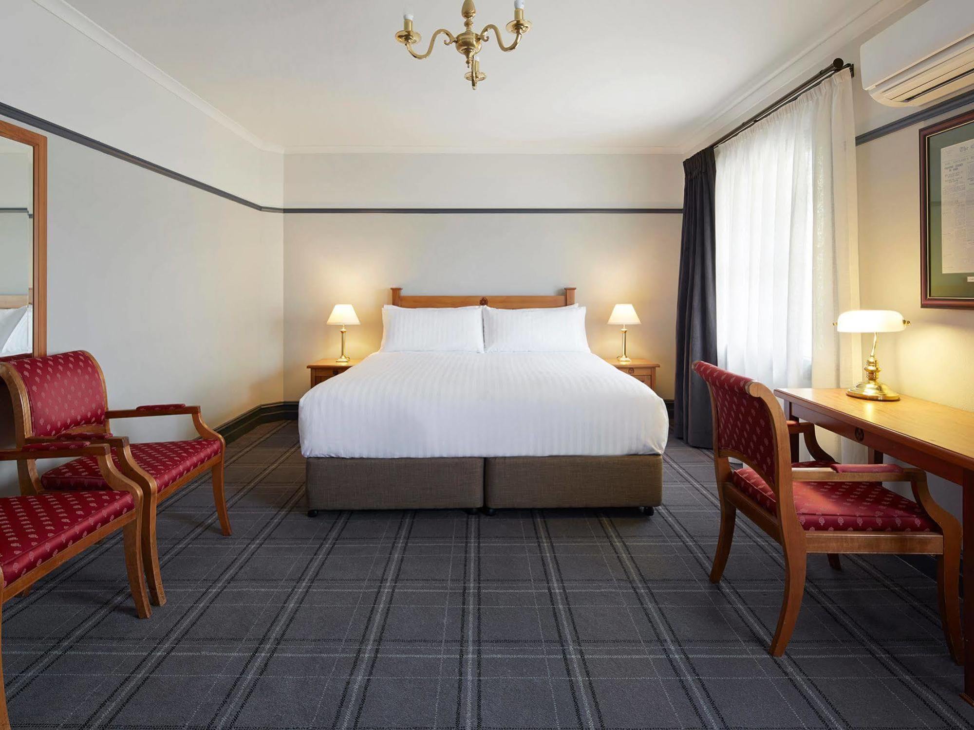 Brassey Hotel - Managed By Doma Hotels Camberra Exterior foto